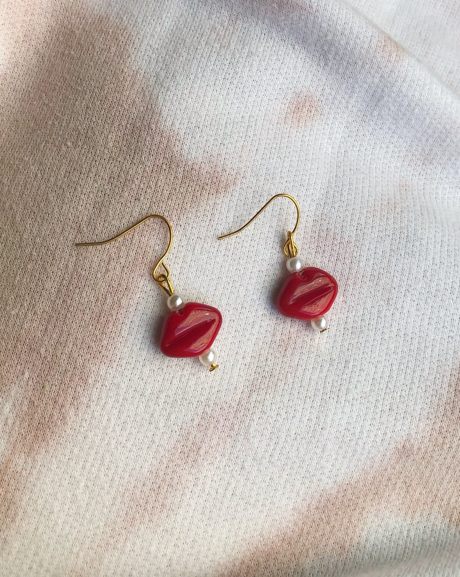 The Bisou Bisou Earrings